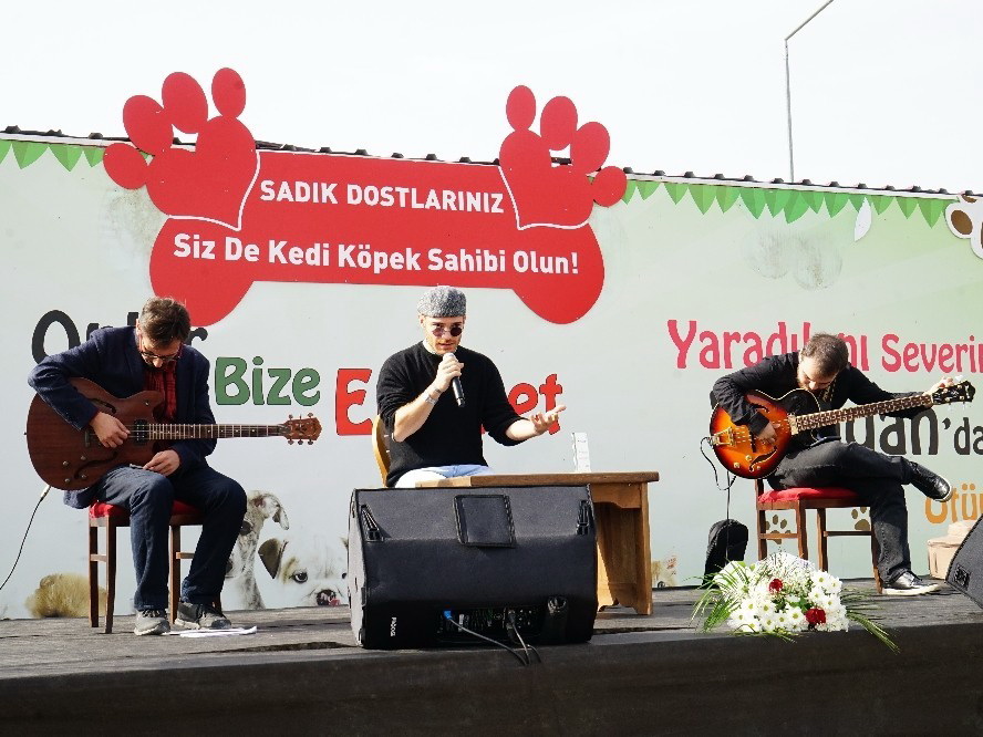 Эльнур Гусейнов дал концерт в турецком приюте для бездомных животных - ФОТО – ВИДЕО