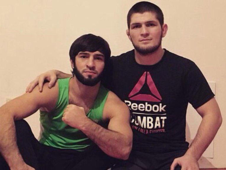 UFC исключил друга Хабиба Нурмагомедова за нападение на МакГрегора