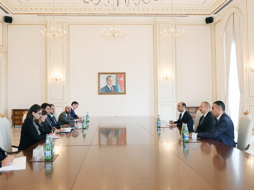 Президент Азербайджана Ильхам Алиев принял делегацию во главе с председателем Сената Италии – ФОТО