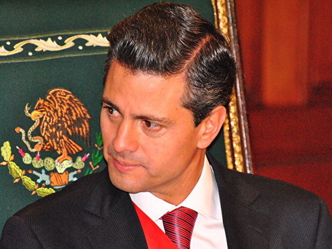 Президент Мексики пообещал не допустить вторжения мигрантов
