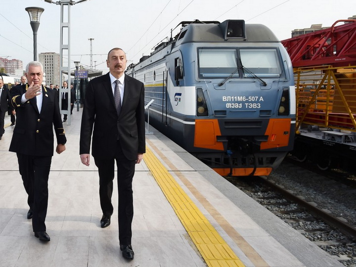 Президент Азербайджана принял участие в открытии Комплекса железнодорожного вокзала - ФОТО