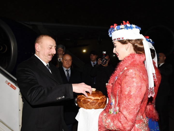 Azərbaycan Prezidenti İlham Əliyev Belarusa rəsmi səfərə gəlib - FOTO