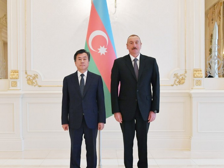 Президент Ильхам Алиев принял верительные грамоты новоназначенного посла Республики Корея в Азербайджане - ФОТО