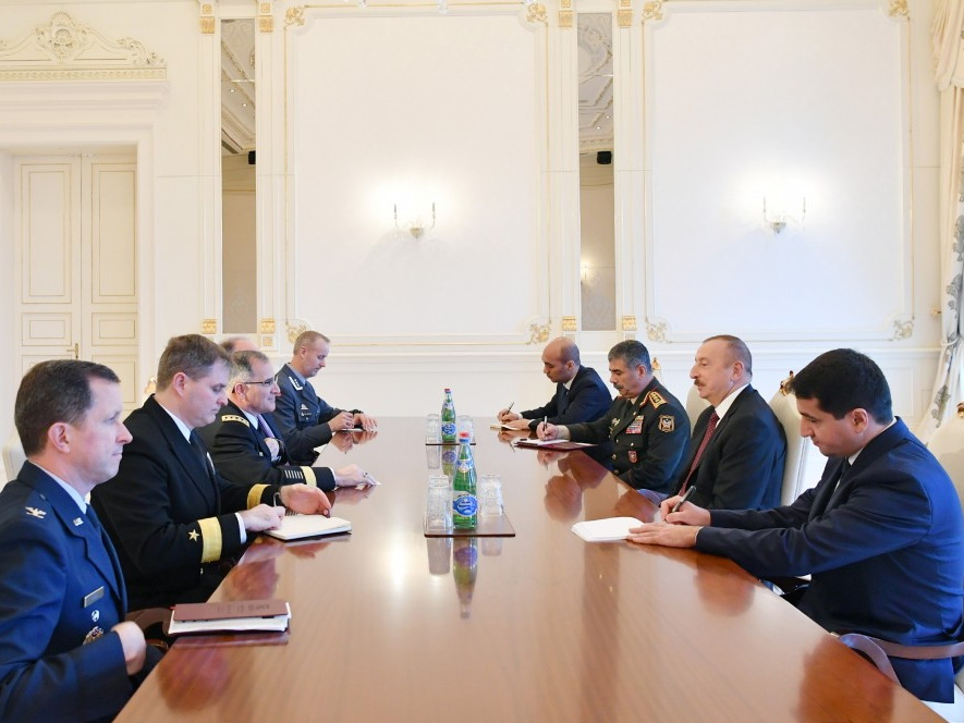 Ильхам Алиев принял делегацию во главе с главнокомандующим Объединенными вооруженными силами НАТО в Европе