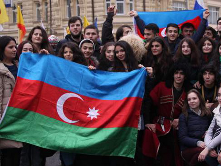 Азербайджанская община выступила против армянской провокации в Канаде - ФОТО