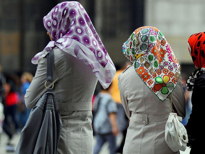 Конституционный суд Турции постановил выплатить крупную компенсацию студентке, которой запретили носить платок