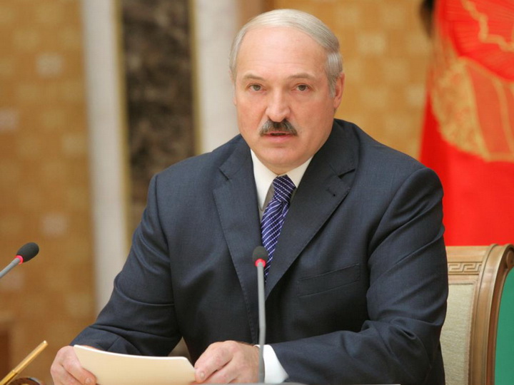 Lukaşenko: Paşinyana dedim ki, dilini niyə uddun, Putindən qorxursan?