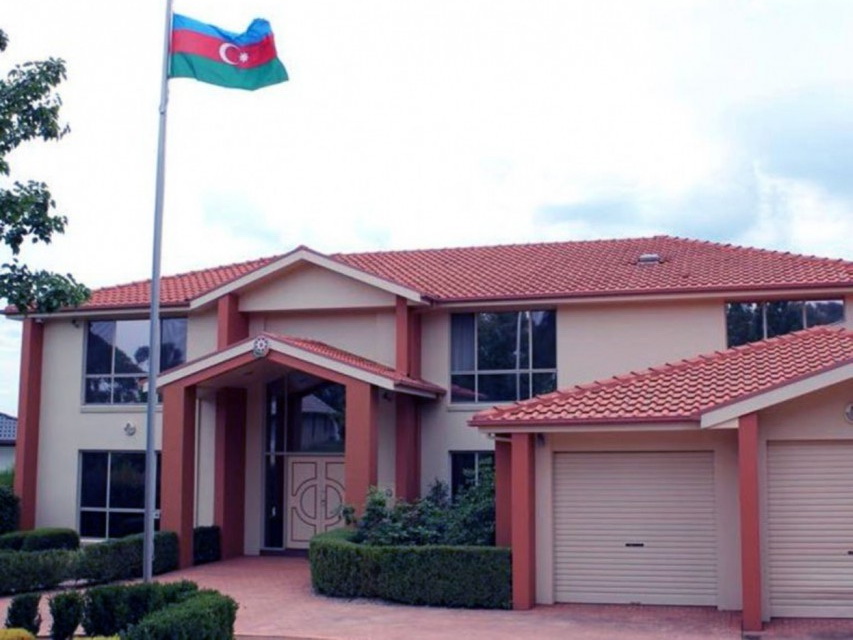 Подозрительная посылка, отправленная в посольство Азербайджана в Австралии, передана в полицию