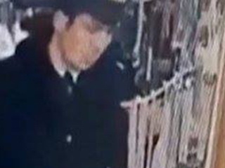 В Баку уволен полицейский, обокравший магазин - ВИДЕО