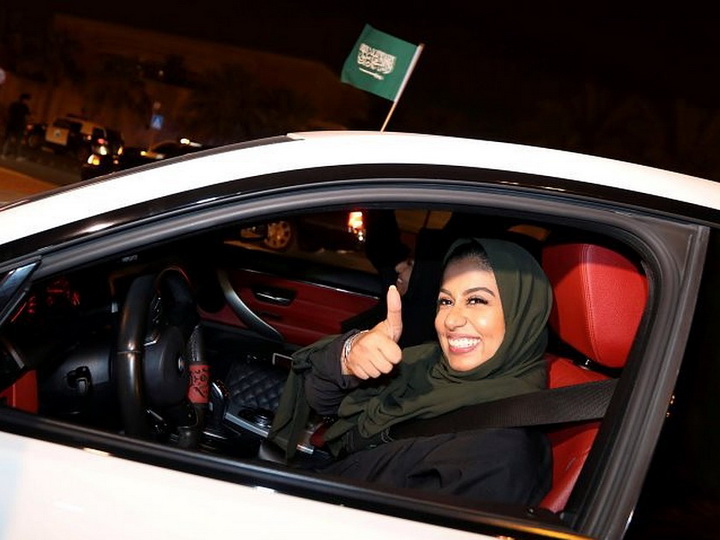 Более 40 тысяч женщин в Саудовской Аравии получили водительские права