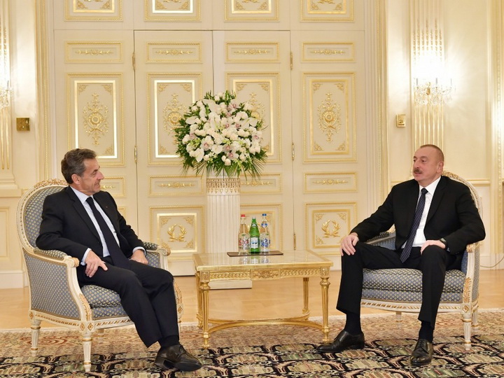 Президент Ильхам Алиев принял бывшего Президента Франции Николя Саркози