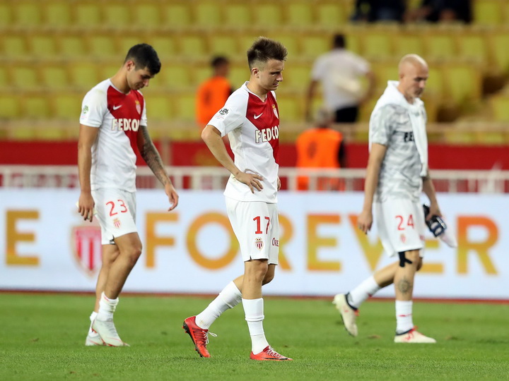 «Монако» потерпел поражение в первом матче после отставки Анри