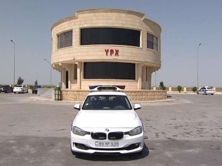 В Азербайджане женщина родила на посту Дорожной полиции – ВИДЕО