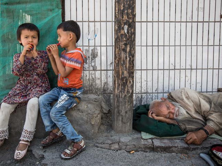 Наряду с уйгурами в воспитательных лагерях Китая исчезают казахи