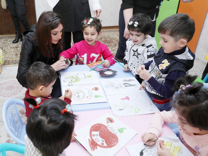 Первый вице-президент Мехрибан Алиева посетила детский дом в Гяндже - ФОТО