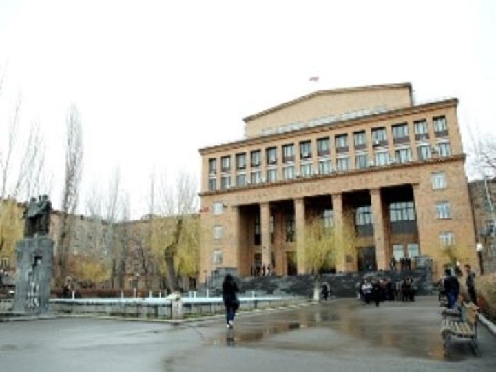 Yerevan Dövlət Universitetində genişmiqyaslı pozuntular aşkarlanıb