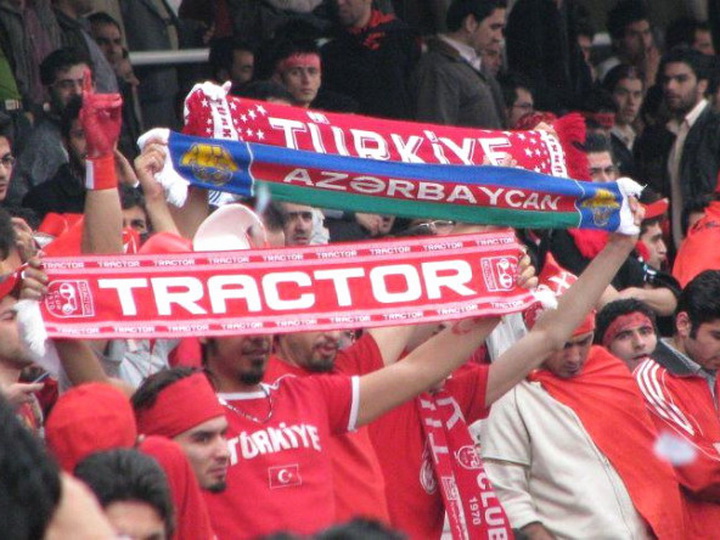 Тысячи болельщиков «Трактора Сази»: Карабах наш и всегда будет нашим! - ФОТО - ВИДЕО