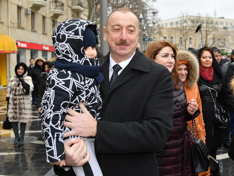 В центре революционных указов Президента Ильхама Алиева стоит гражданин Азербайджана