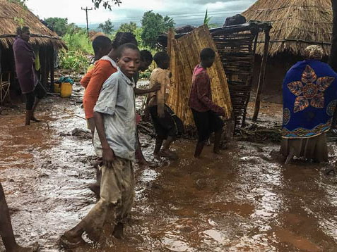 Число погибших в результате циклона в Мозамбике достигло 242