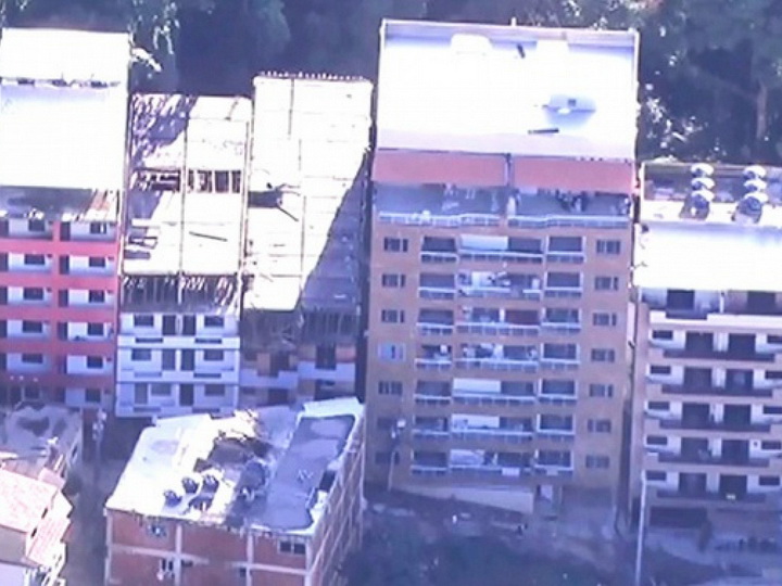 Два жилых дома обрушились в Рио-де-Жанейро