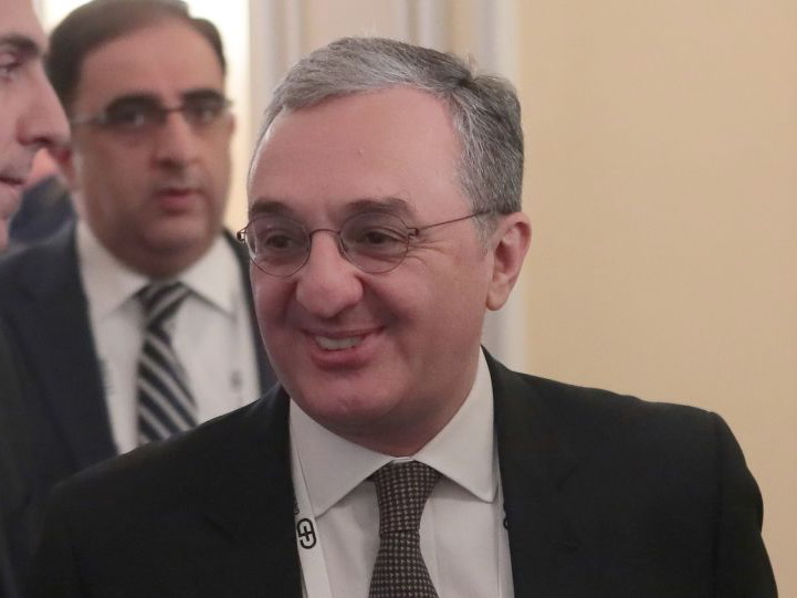 Глава МИД Армении проведет переговоры в Париже