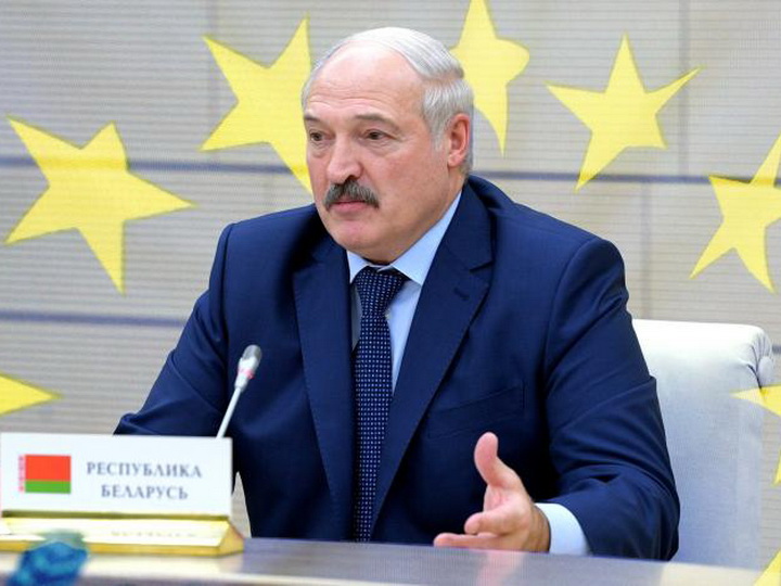 Лукашенко «навластвовался» и собрался изменить конституцию Беларуси