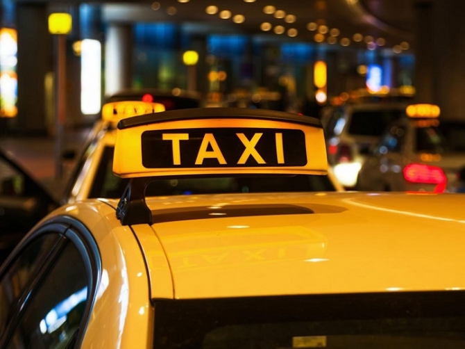 Дорожная полиция предупредила курящих таксистов и их пассажиров