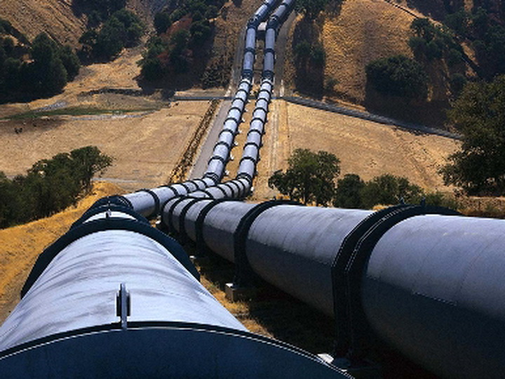 Азербайджан хочет восстановить экспорт нефти по трубопроводу Баку-Новороссийск