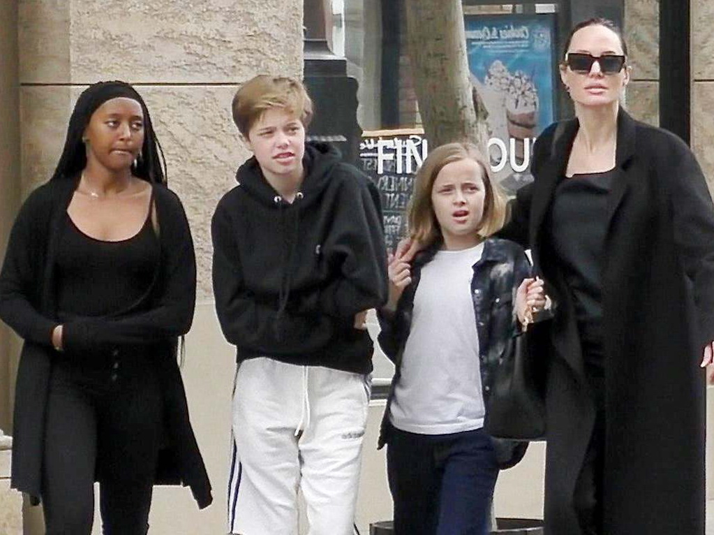 СМИ: 13-летняя дочь Анджелины Джоли и Брэда Питта пьет гормоны, чтобы сменить пол – ФОТО