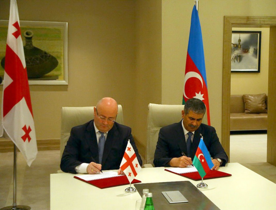 Azərbaycanla Gürcüstan arasında hərbi əməkdaşlıq planı imzalanıb - FOTO
