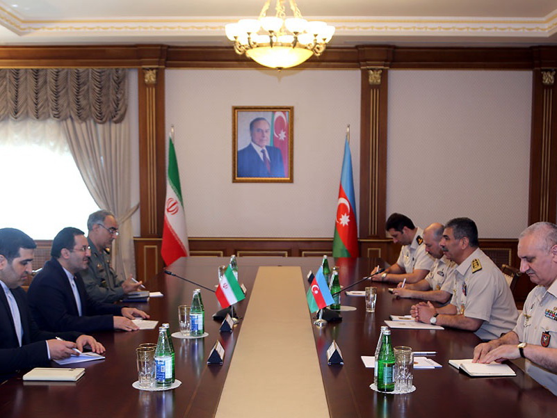 Обсуждены вопросы расширения военного сотрудничества между Азербайджаном и Ираном