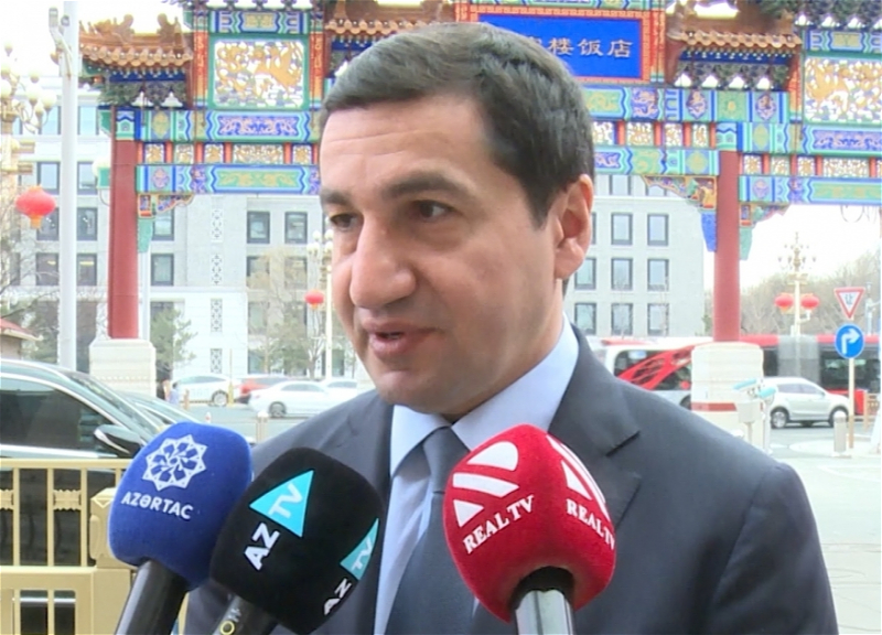 Хикмет Гаджиев: Азербайджан и Китай поддерживают традиционно дружественные и партнерские отношения