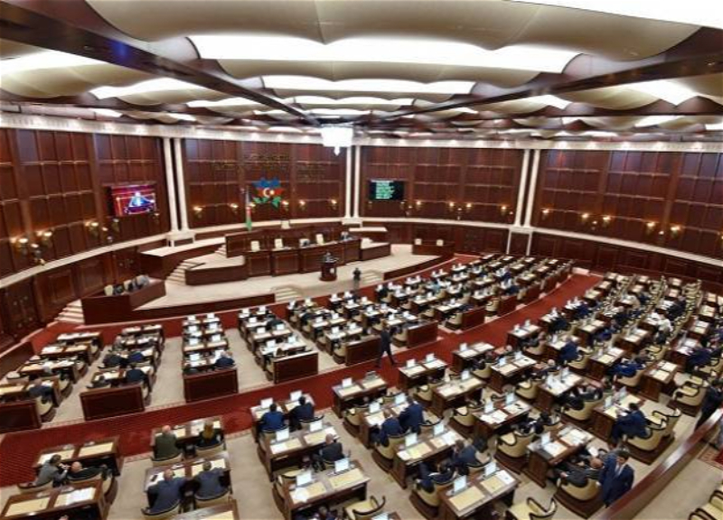 Парламент утвердил повышение окладов должностных лиц налоговых органов