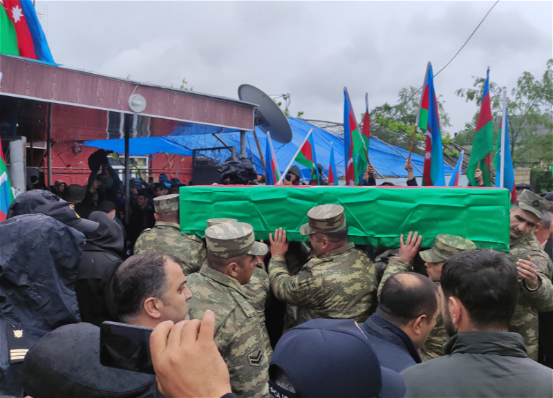 Останки шехида Первой Карабахской войны Эльшада Гаимова похоронены в Хачмазе - ФОТО