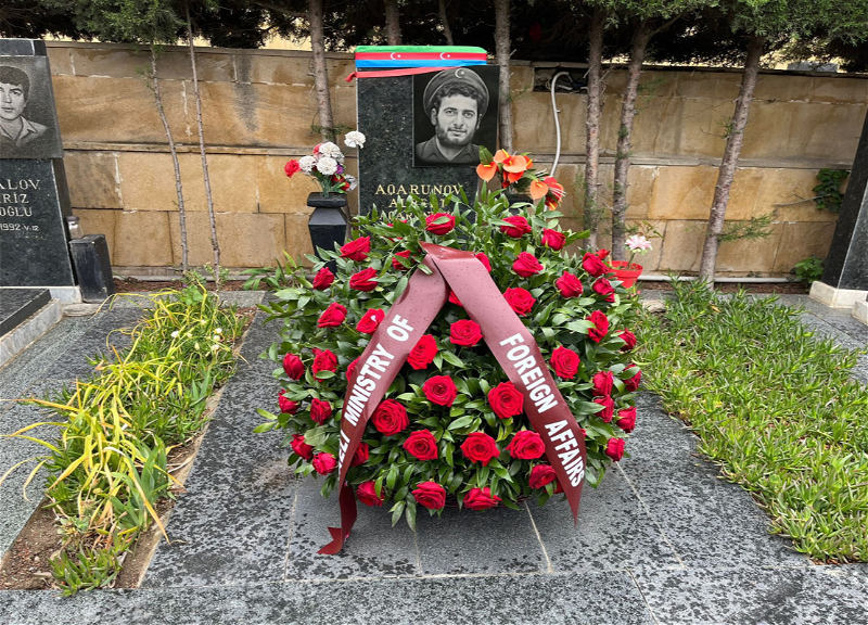 Политический директор МИД Израиль посетила могилу Альберта Агарунова