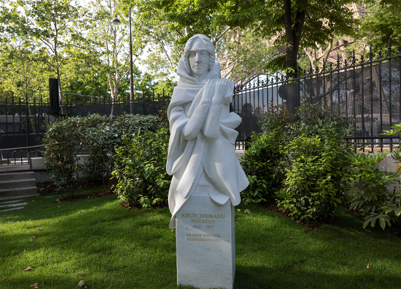 Авторы оскверненного во Франции памятника Натаван признательны Ильхаму Алиеву за спасение их произведения - ФОТО