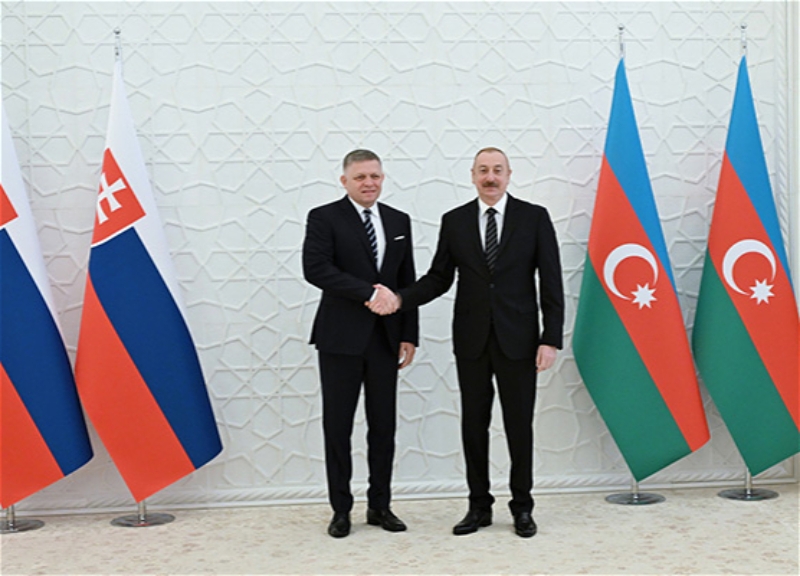 Ильхам Алиев осудил покушение на Роберта Фицо - ФОТО