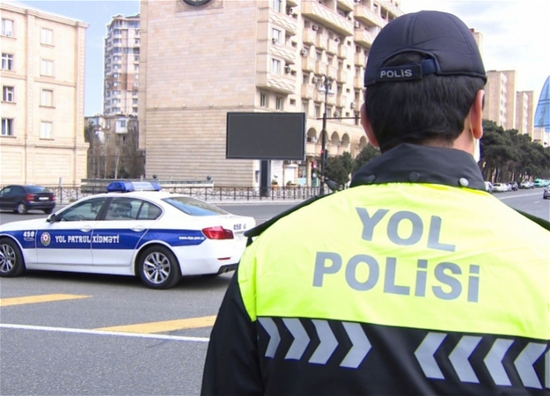 В Баку ограничат движение транспорта