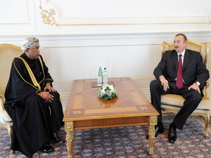 Президент Ильхам Алиев принял верительные грамоты новоназначенного посла Султаната Оман в Азербайджане