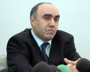 Закир Гаралов: «Мы должны начать борьбу с коррупцией с себя»