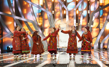 Мужья «Бурановских бабушек» ревнуют их к участнику «Евровидения - 2012»