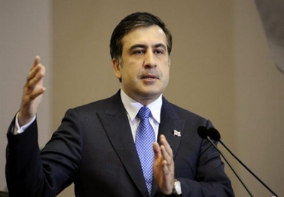 Саакашвили прервал визит в Баку из-за наводнения в Грузии