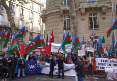 Перед посольством Армении в Париже прошла акция протеста – ФОТО – ВИДЕО - ОБНОВЛЕНО