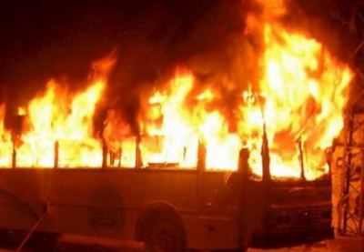 В Баку сгорел пассажирский автобус, один человек погиб, трое получили ранения