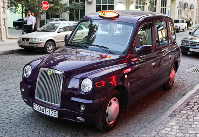 В Баку определят уровень профессионализма водителей London Taxi с помощью экзамена