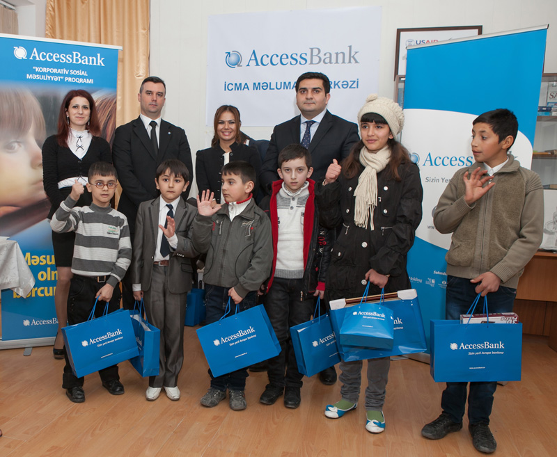 AccessBank организовал выставку работ детей с ограниченными возможностями - ФОТО