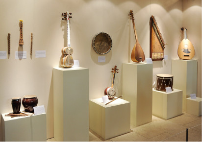 Выставка азербайджанской культуры открылась во французском Эвиане - ФОТО