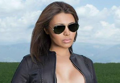 Скандально известная азербайджанская модель продолжает дразнить пользователей Facebook  – ФОТО