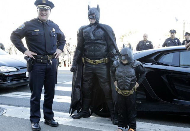 Как пятилетний Майлс Скотт и Бэтмен спасали мир от злодеев – ФОТОРЕПОРТАЖ