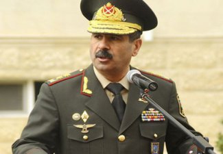 Закир Гасанов встретился с главнокомандующим силами обороны Бахрейна